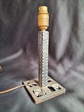 Pied de lampe en fer martelé et patiné aux feuilles de ginkgo / Art Déco Brandt