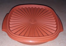 Tupperware boite soleil orange