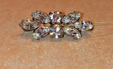 Broche ancienne en Cristaux de