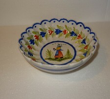 PLAT CREUX AVEC REBORDS HAUTS
