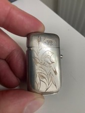 VINTAGE ETUI ALLUMETTES PLAQUE ARGENT GRAVE MAIN JAPON
