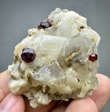 Cristaux de grenat spessartine