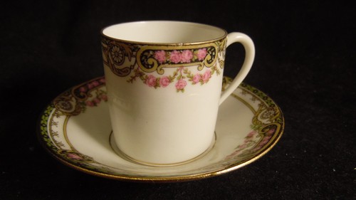 Tasse moka porcelaine - a,