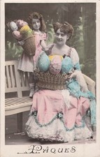 CP EMAILLOGRAPHIE PAQUES MAMAN FILLETTE BANC PANIER HOTTE OEUFS DECORES 12501