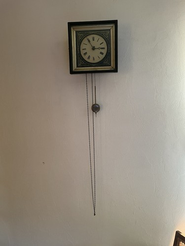 Ancienne pendule murale
