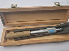 M micromètre pour gorges