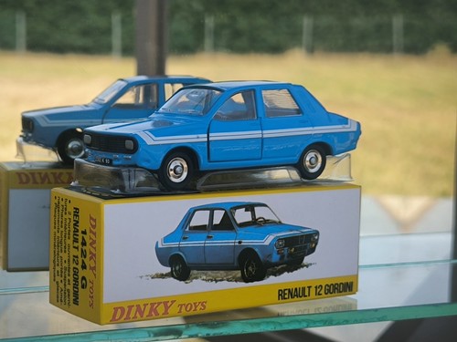 Dinky toys 1424 - g, renault