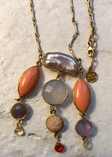 Sautoir pendentif nacre - , et