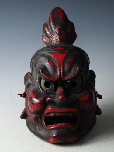 Ancien masque japonais vintage