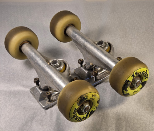 Independent skateboard trucks - skateboard,
