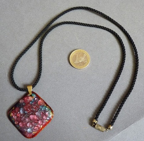 Collier pendentif émail - collier, en