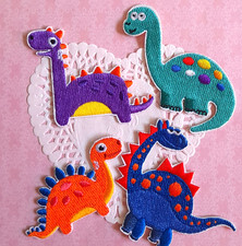 Dinosaures en tissu