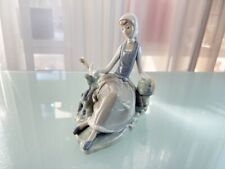 Figurine en porcelaine de