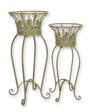 Une paire de jardinières en