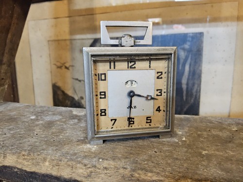 Ancien réveil mécanique - réveil,