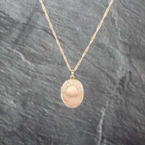 Pendentif médaillon ovale