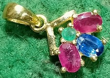 14K or Massif Saphir Pierre