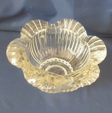 Pierre d'avesn, belle coupe pique fleurs en verre pressé moulé