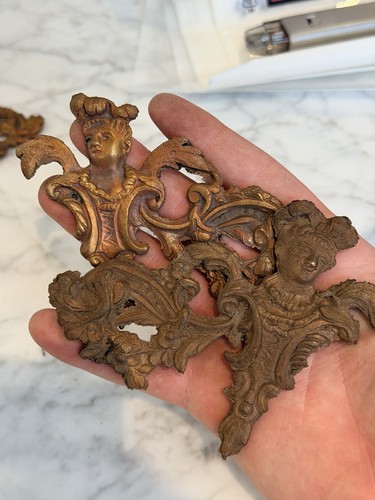 Ornements bronze mobilier - &, &