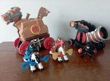 Lot Great Adventures Fisher Price Trogan Horse, Boulder Blaster, Jousting knight