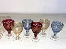 6 verres à liqueurs de couleur et gravés  VINTAGE