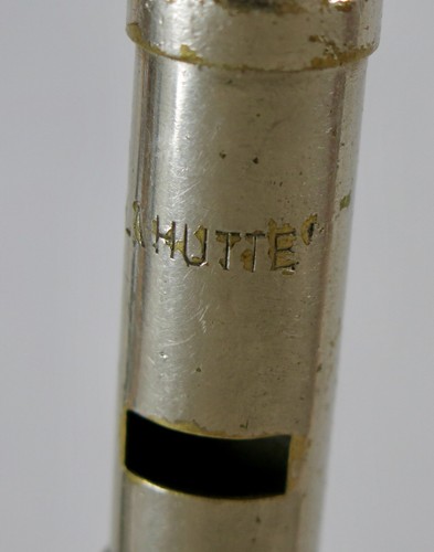 Hutte sifflet la - la, hutte,