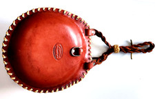 GOURDE de SELLE WESTERN MCCLINTOCK DESCANSO, CA. RONDE en CUIR TRAVAIL ARTISANAL