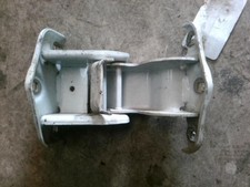 Charniere de porte de coffre