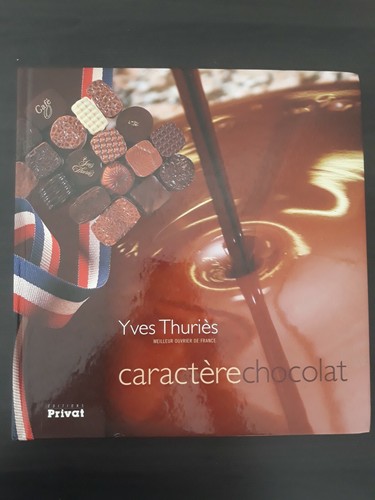 Caractère chocolat yves - caractère,