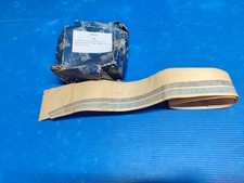 Bande enjoliveur d'aile avant