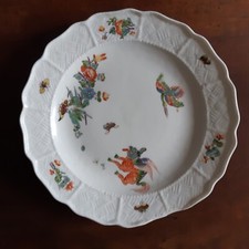 ASSIETTE EN PORCELAINE DE