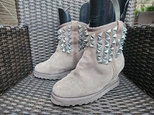 (E116 939) 👢 Bottines ASH Suède Taupe à Clous Étain – Compensées – Taille 37