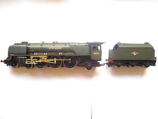 Locomotive Vapeur Hornby BR 4-6-2 46252 City Of Leicester R221 avec personnages