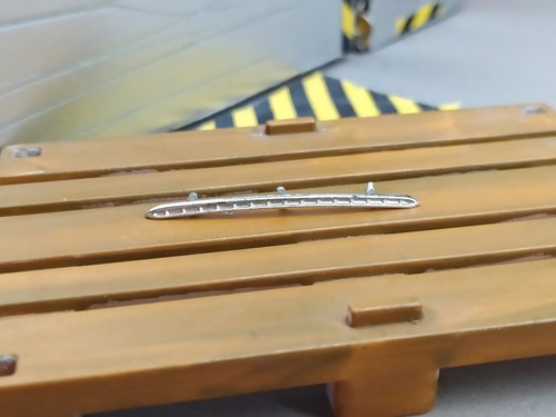 Baguette centrale capot - 1/18,