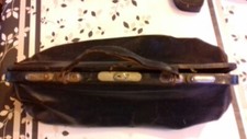 mallette de médecin ancienne ou trousse de voyage en cuir marron