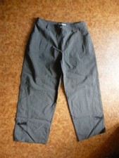 pantalon pantacourt patrice breal  , léger , très bon état taille 42