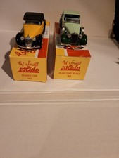 2 voitures miniatures 1/43