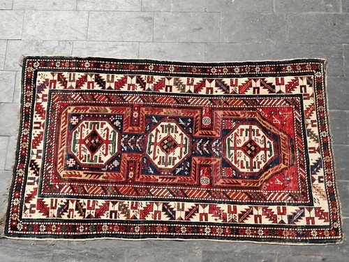Tapis ancien caucase fin
