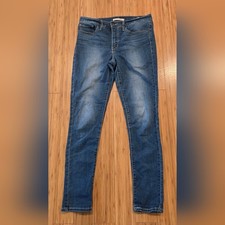 NWOT Levis Classic Skinny