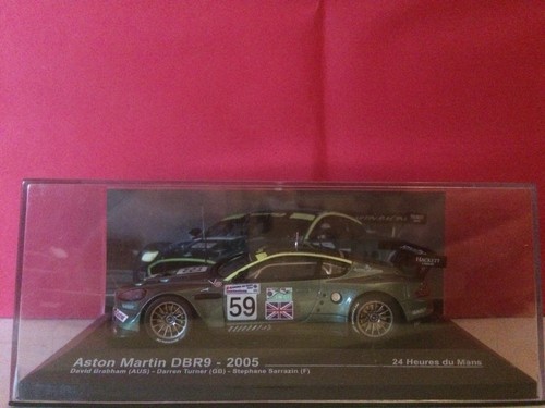 Superbe aston martin - aston, 2005