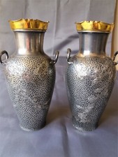 2 BEAUX VASES METAL ARGENTE