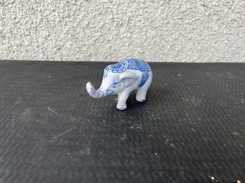 Petite figurine éléphant - petite,