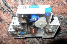 MINUTERIE 1 à 7 MINUTES AVEC INTERRUPTEUR PERMANENT THEBEN Elpa8, 230V, 16Ampere