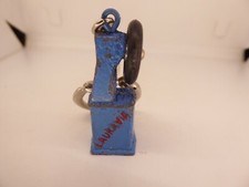 Porte-Clés / Key Ring - LAURAVIA - EQUILIBREUSE PNEUS - TIRES BALANCER - RARE-  