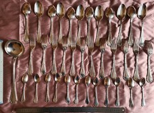 ERCUIS TRIANON Ménagère métal argenté 37 pièces Modèle Louis XVI à filets rubans