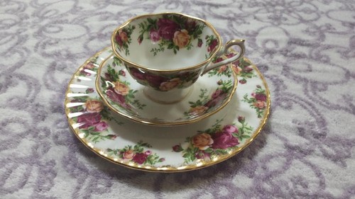 Royal albert cup - albert, saucer