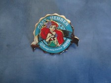 PINS DISNEY CAST MEMBER LA PETITE SIRENE