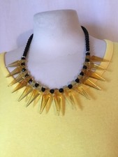 Collier ancien plastron perles