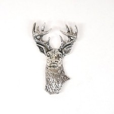Pin's En Émail De Cerf Blanc