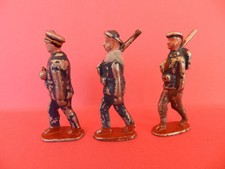 QUIRALU  aludo ?  a identifier